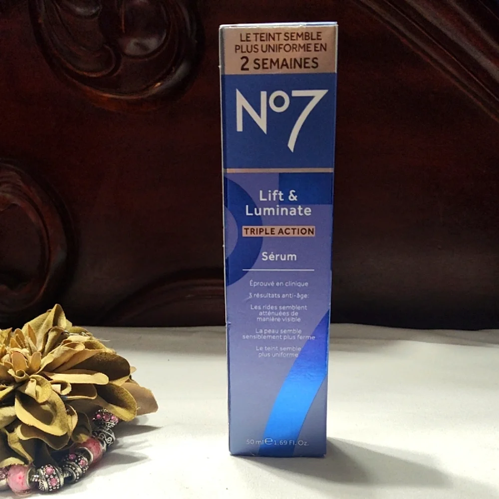 NWT Blue Radiance Serum for Glowing Skin